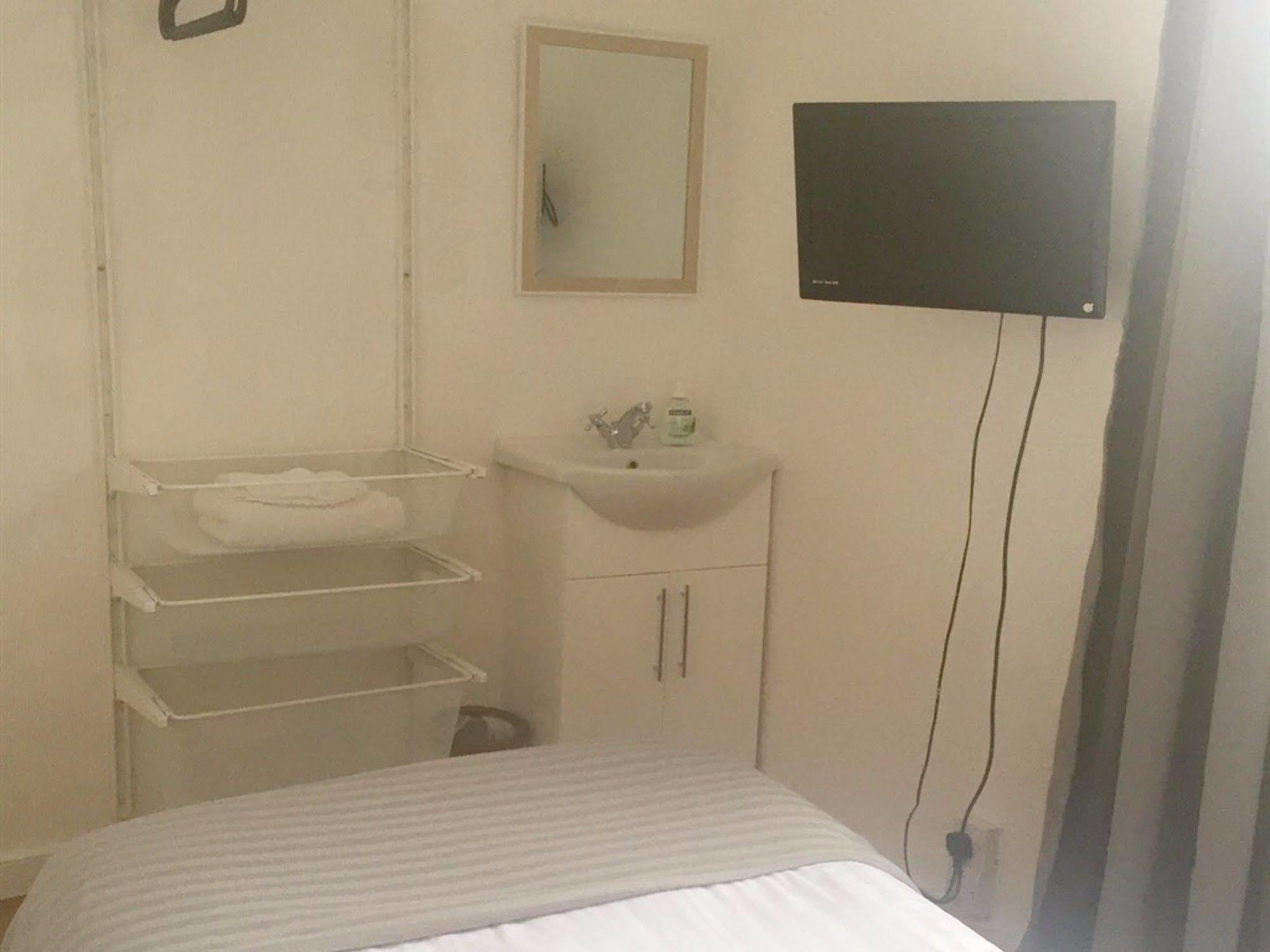 Trinity Guest House ハートルプール エクステリア 写真